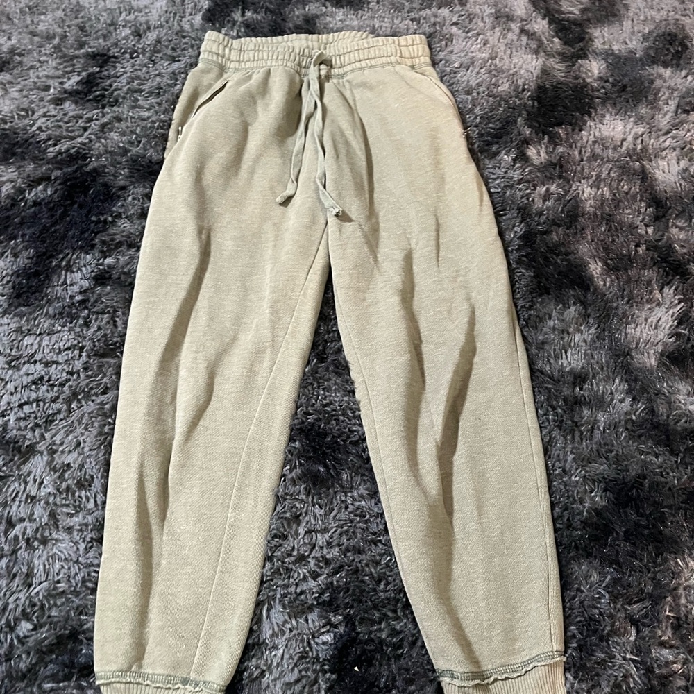 Aerie Olive Green Jogger Pants‎ woman’s XS